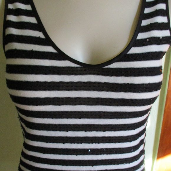 Women's Banana Republic Top Sequin Accents - Petite - Picture 9 of 9